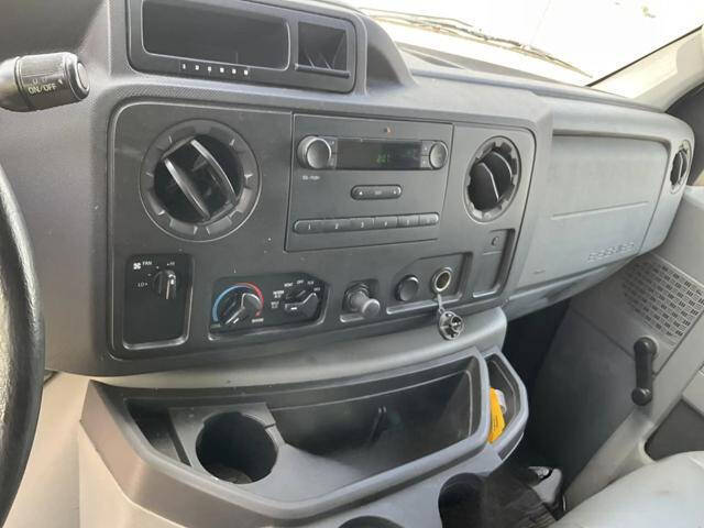 2010 Ford E-Series E-250