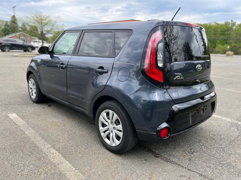 2016 Kia Soul +