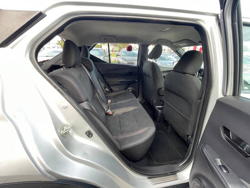 2020 Nissan Kicks S
