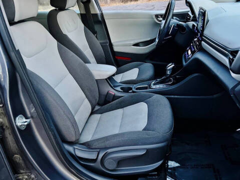 2020 Hyundai Ioniq Hybrid SE