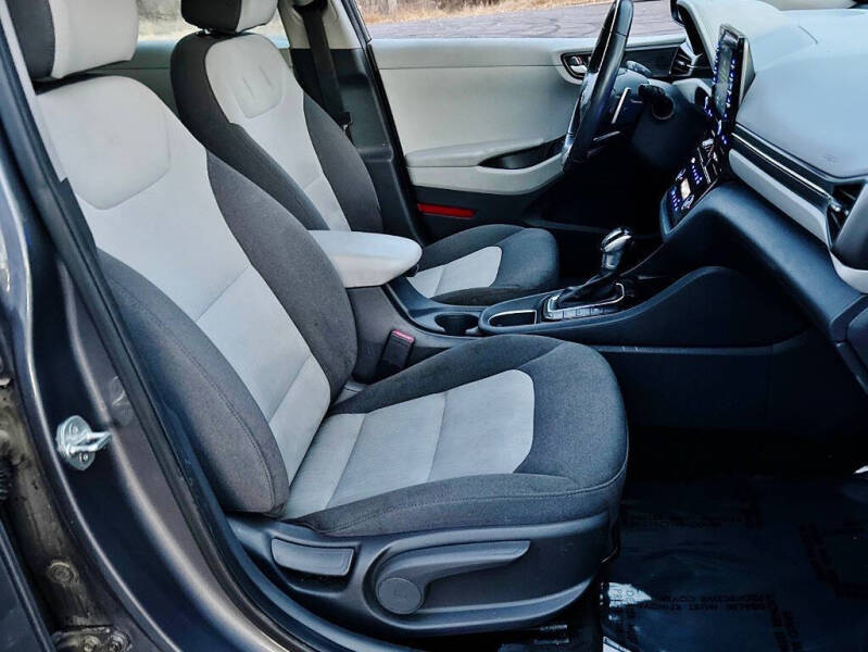 2020 Hyundai Ioniq Hybrid SE