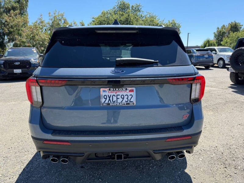 2025 Ford Explorer ST
