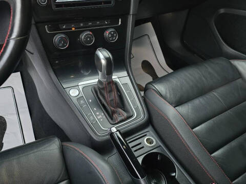 2015 Volkswagen Golf GTI SE