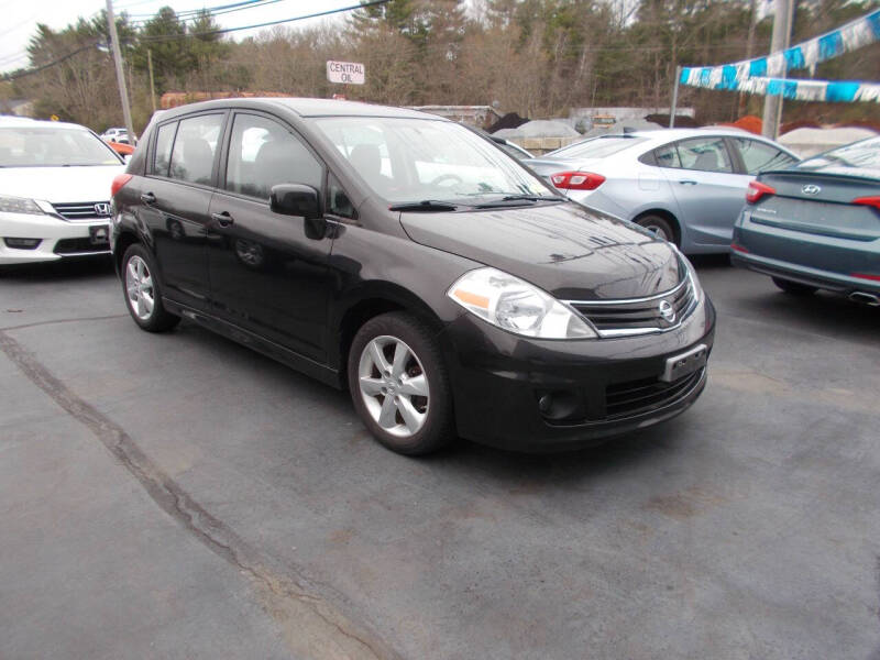 2011 Nissan Versa 1.8 SL