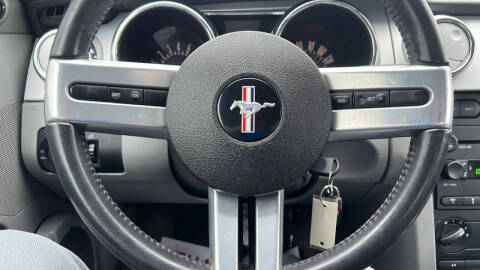 2006 Ford Mustang GT Deluxe