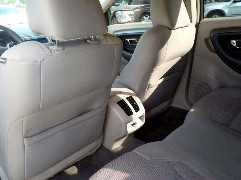 2011 Ford Taurus SEL