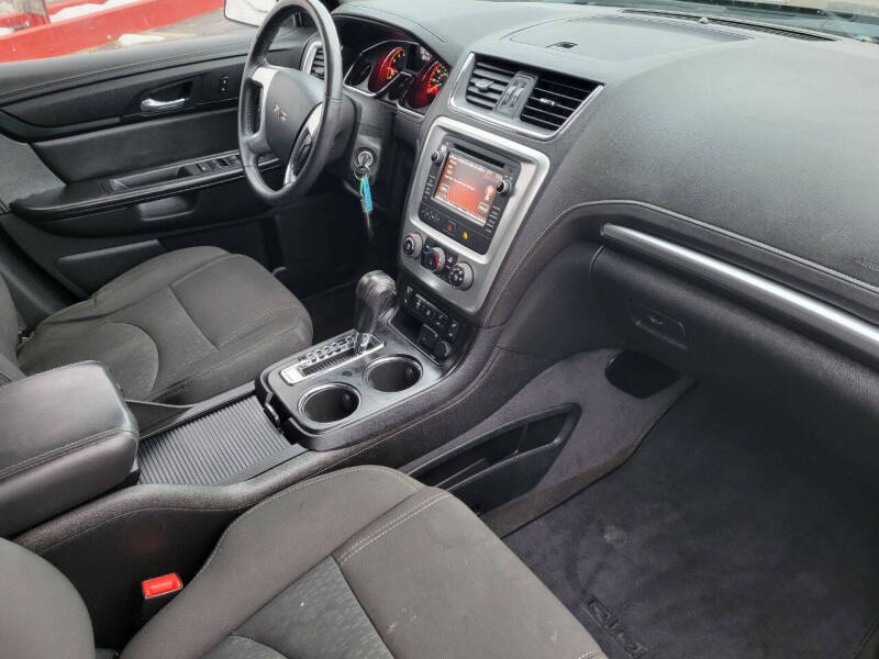 2015 GMC Acadia SLE-2