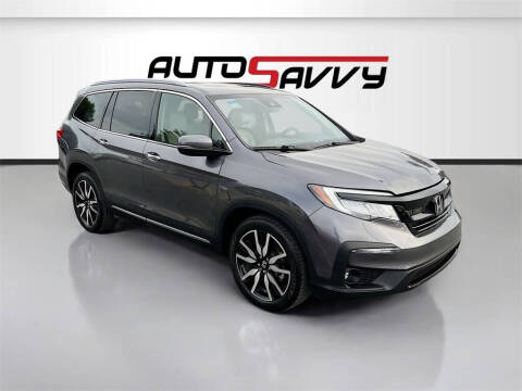 2021 Honda Pilot Touring w/Rear Captain's Chairs