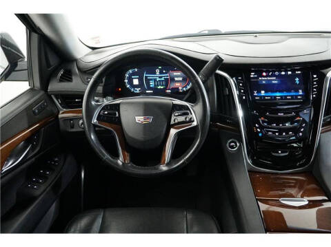 2020 Cadillac Escalade ESV Luxury