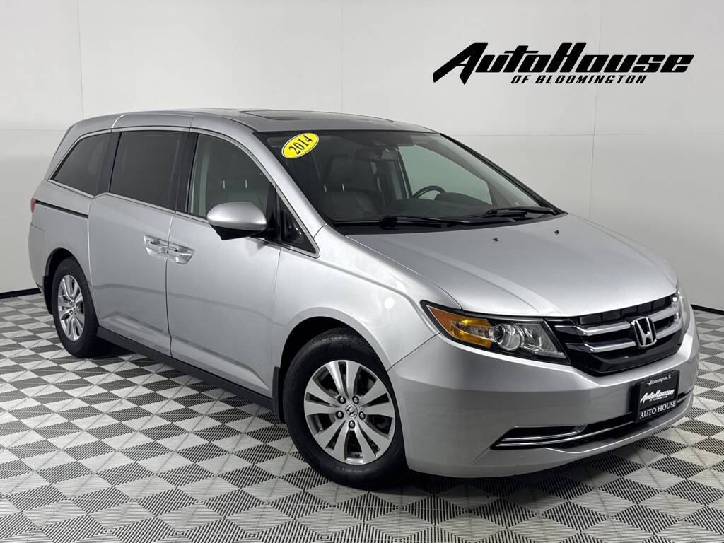 2014 Honda Odyssey EXL WITH DVD's photo