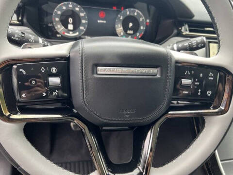 2025 Land Rover Range Rover Velar P400 Dynamic SE