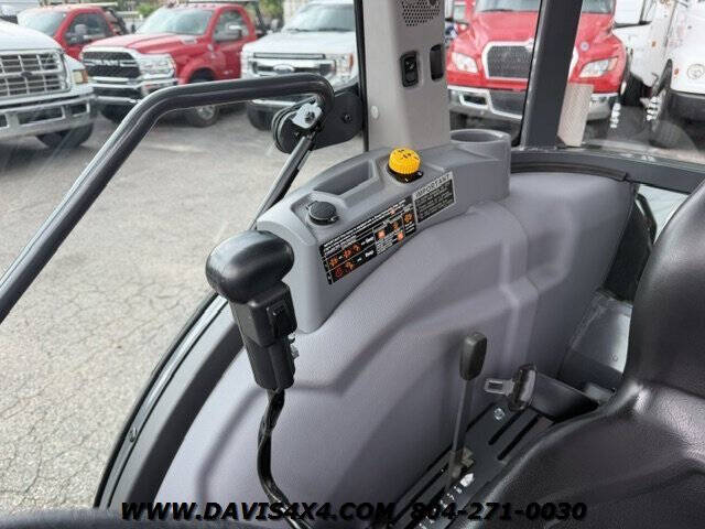 2022 Kubota MX6000 4X4 TRACTOR/LOADER