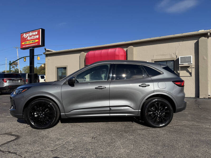 2023 Ford Escape ST-Line Elite