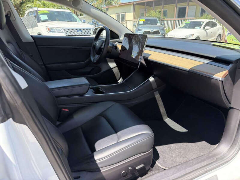 2020 Tesla Model 3 Standard Range Plus