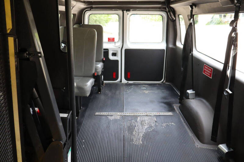 2012 Ford E-Series E-350 SD