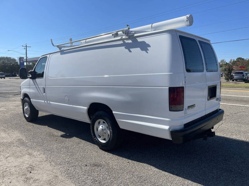 2008 Ford E-Series E-250