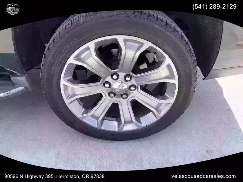 2017 Cadillac Escalade Standard