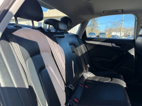 2016 Audi A4 2.0T quattro Premium