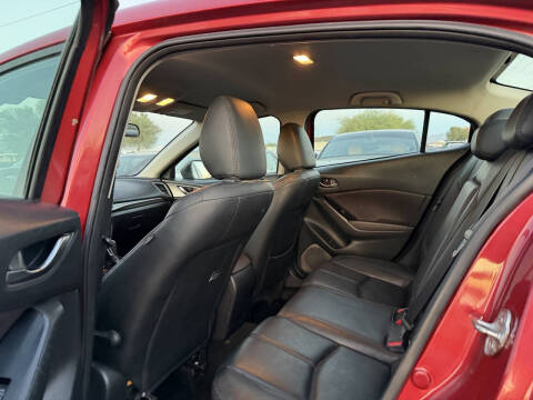 2018 Mazda MAZDA3 Touring