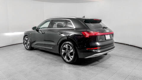 2021 Audi e-tron quattro Premium