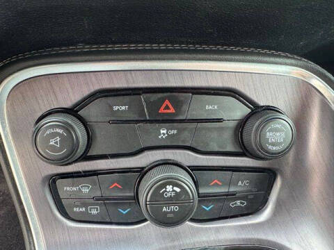 2015 Dodge Challenger SXT