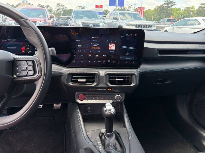 2025 Ford Mustang Dark Horse