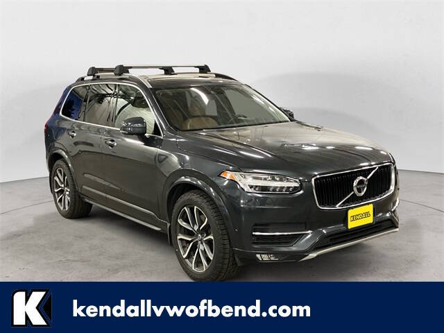 2016 Volvo XC90 T6 Momentum