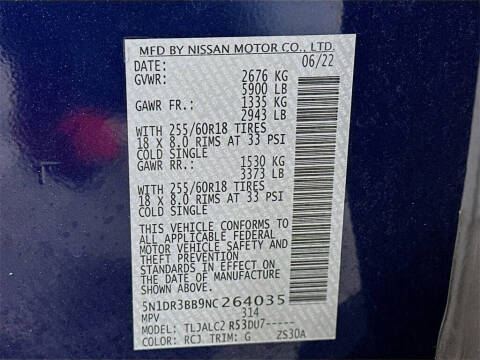 2022 Nissan Pathfinder SV