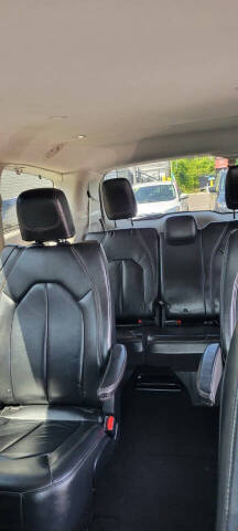 2017 Chrysler Pacifica Touring-L