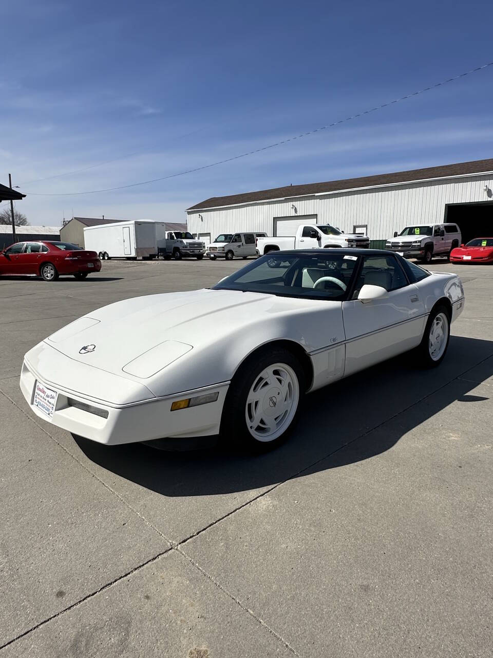 White 1988 Chevrolet Corvette Base 2dr Hatchback 2
