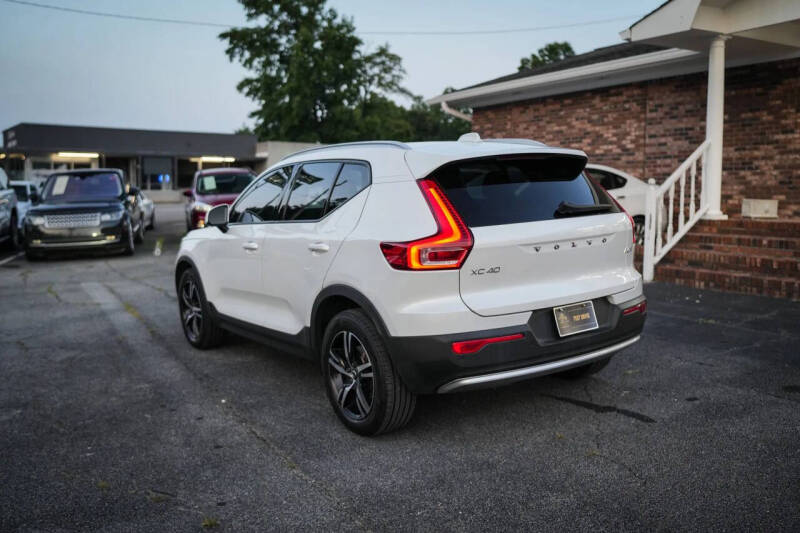2023 Volvo XC40 B5 Core