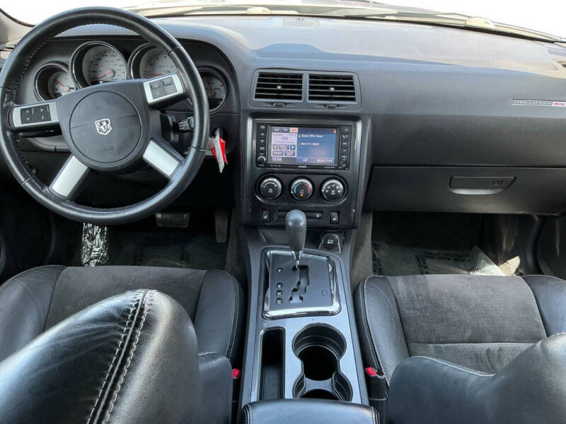 2010 Dodge Challenger SRT8