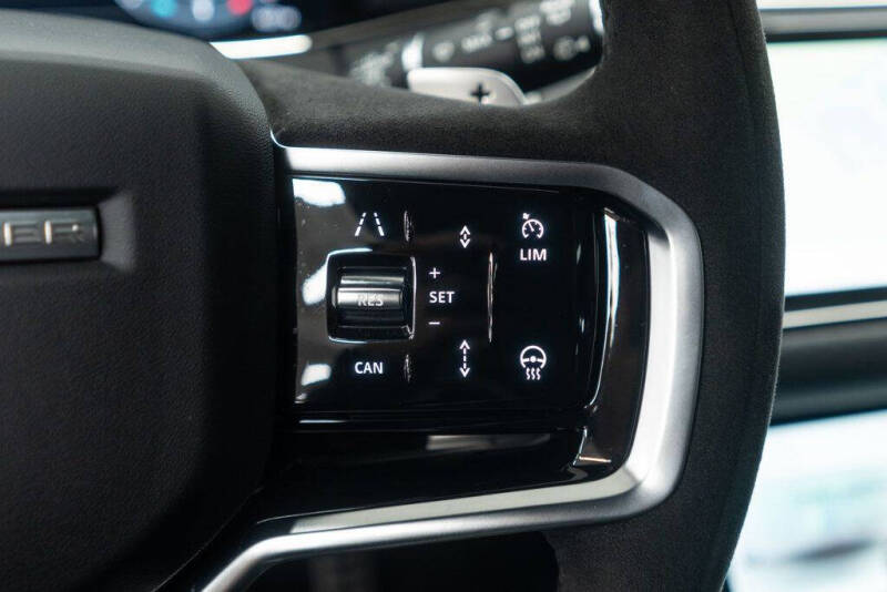 2023 Land Rover Range Rover Evoque P300 R-Dynamic HST