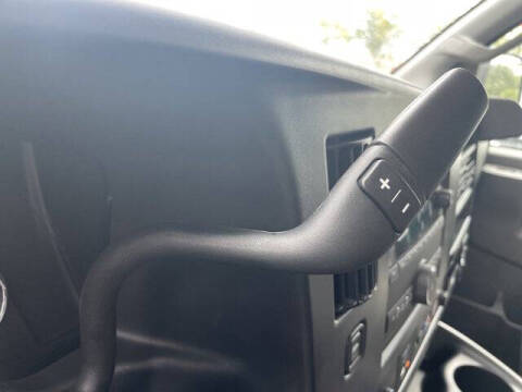 2025 Chevrolet Express 2500