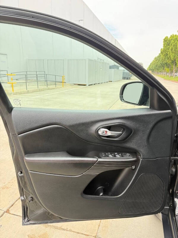 2014 Jeep Cherokee Trailhawk