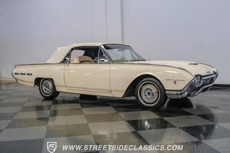 1962 Ford Thunderbird