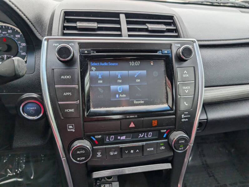 2017 Toyota Camry Hybrid XLE