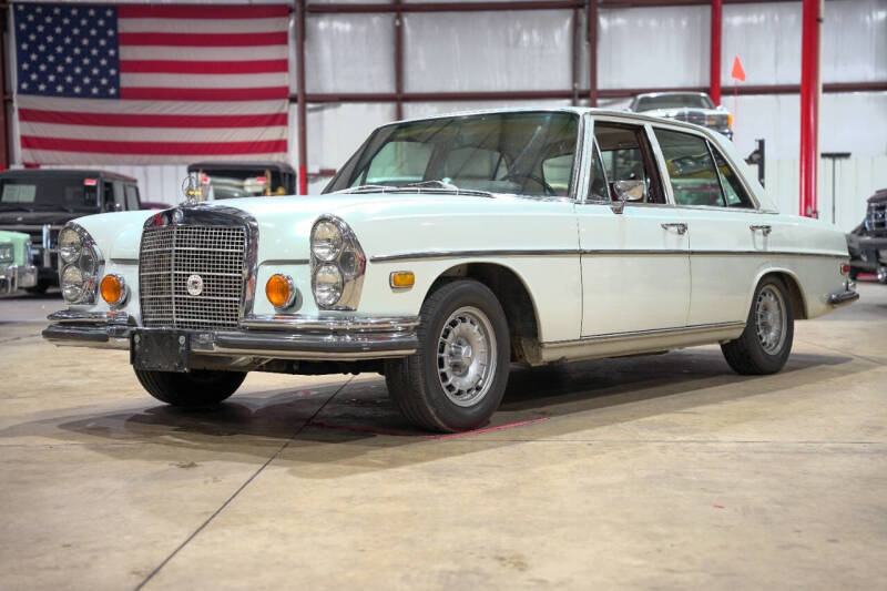 1972 Mercedes-Benz 280-Class