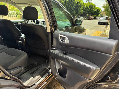 2018 Nissan Pathfinder S