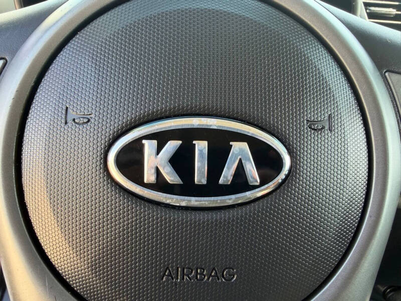 2010 Kia Soul +