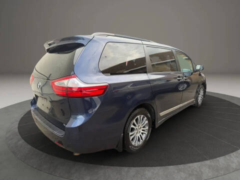 2018 Toyota Sienna