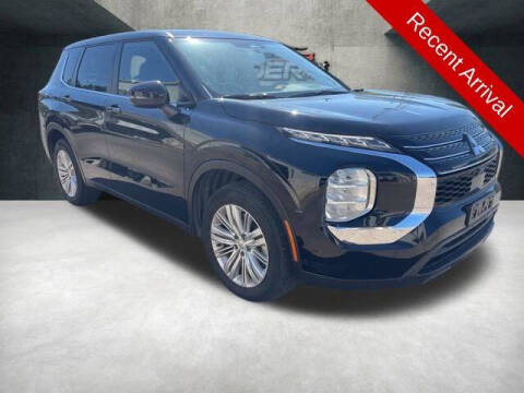 2023 Mitsubishi Outlander ES