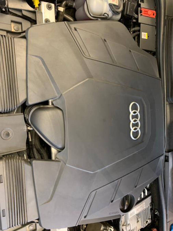 2021 Audi Q8 quattro Prestige 55 TFSI