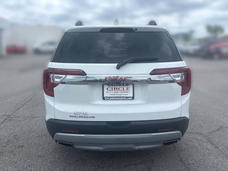 2023 GMC Acadia SLE