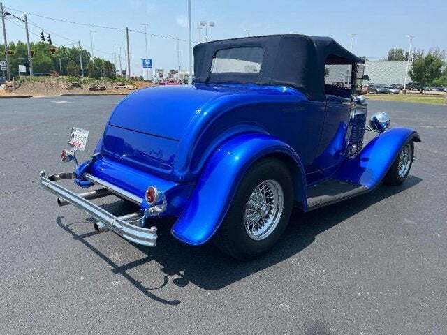 1932 Ford ROADSTER 12