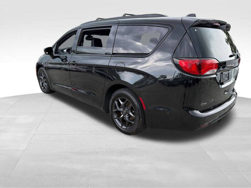 2020 Chrysler Pacifica Touring L Plus