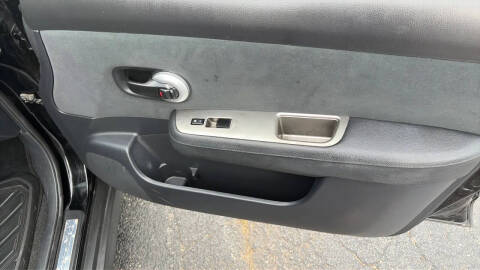 2012 Nissan Versa 1.8 S