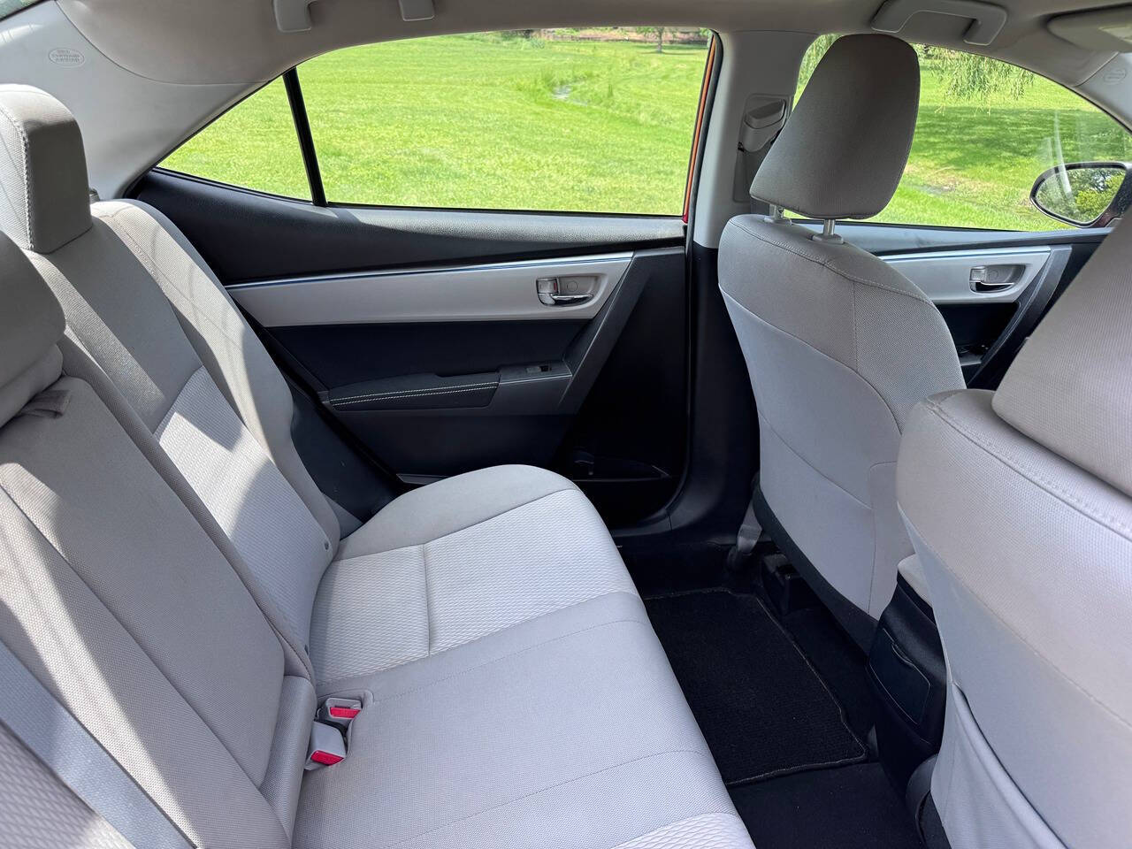 2015 Toyota Corolla 19