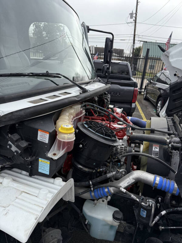 2022 Freightliner M2 106