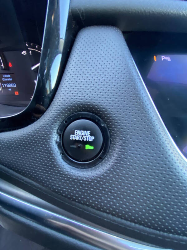 2017 Cadillac XT5 Luxury